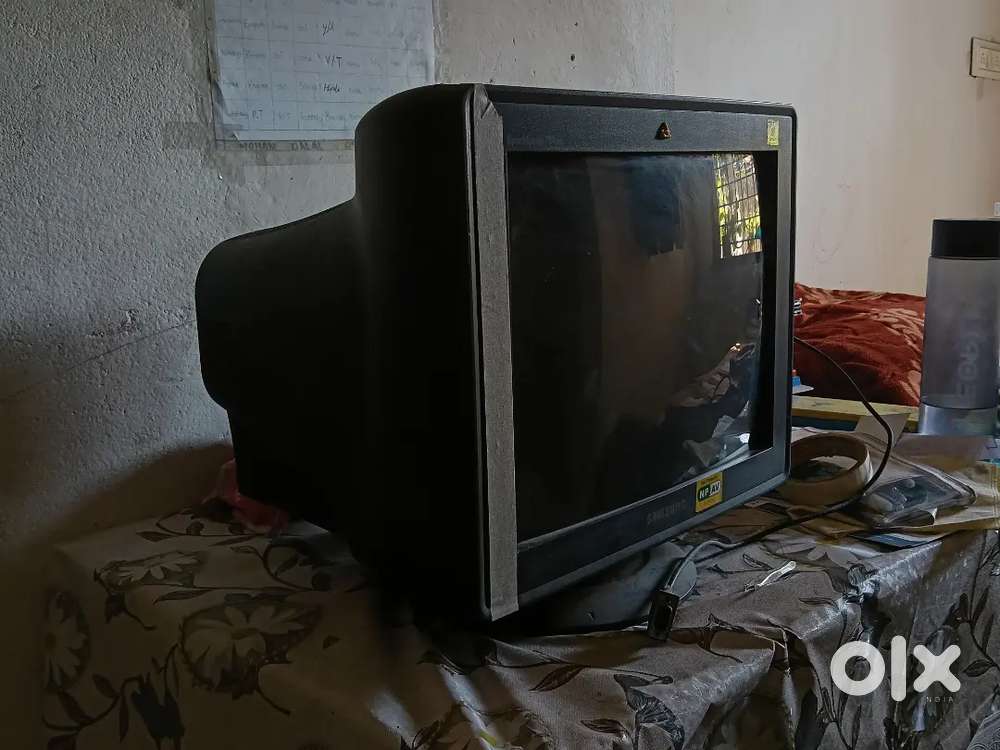 Monitor with cp cable