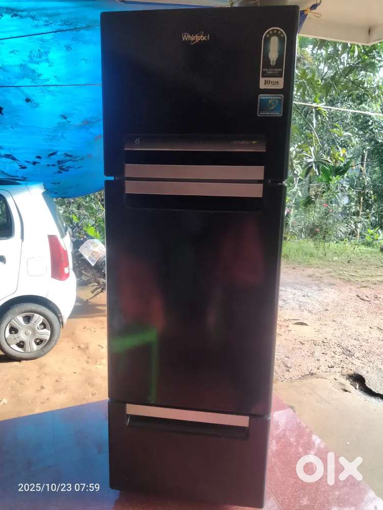 3 ഡോർ ഫ്രിഡ്ജ്. Whirlpool