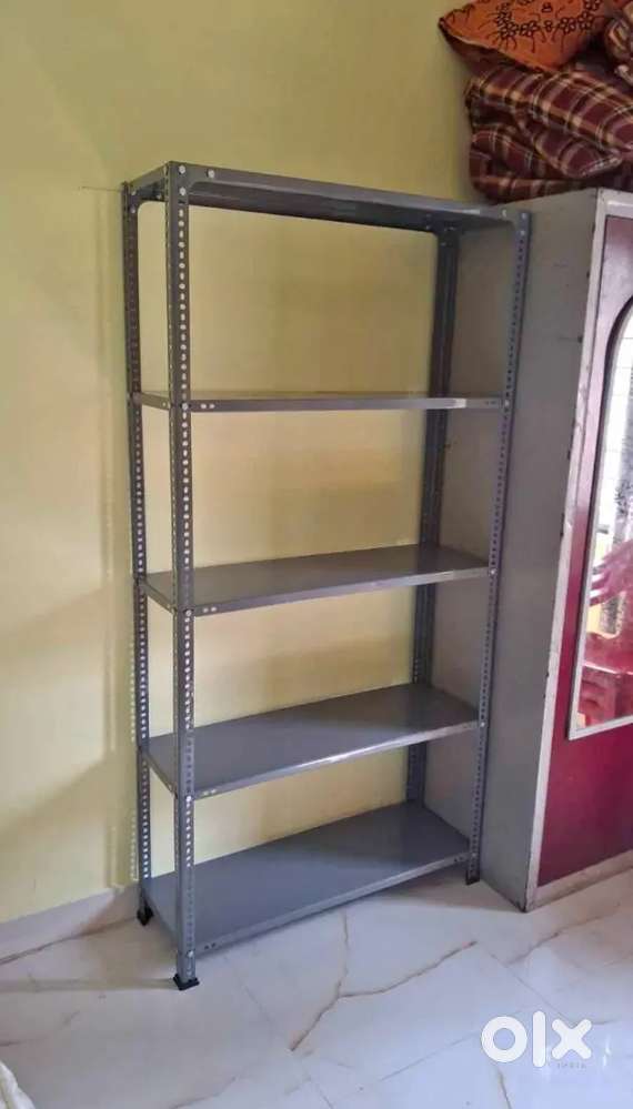 Slotted angle rack