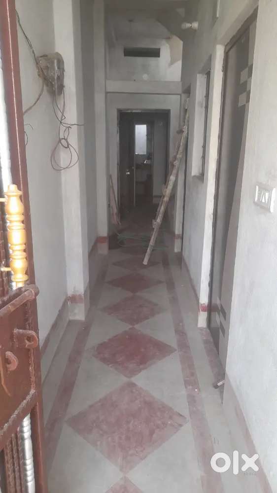 Room for rent one room and washroom add guljarbag Mahindra showroom