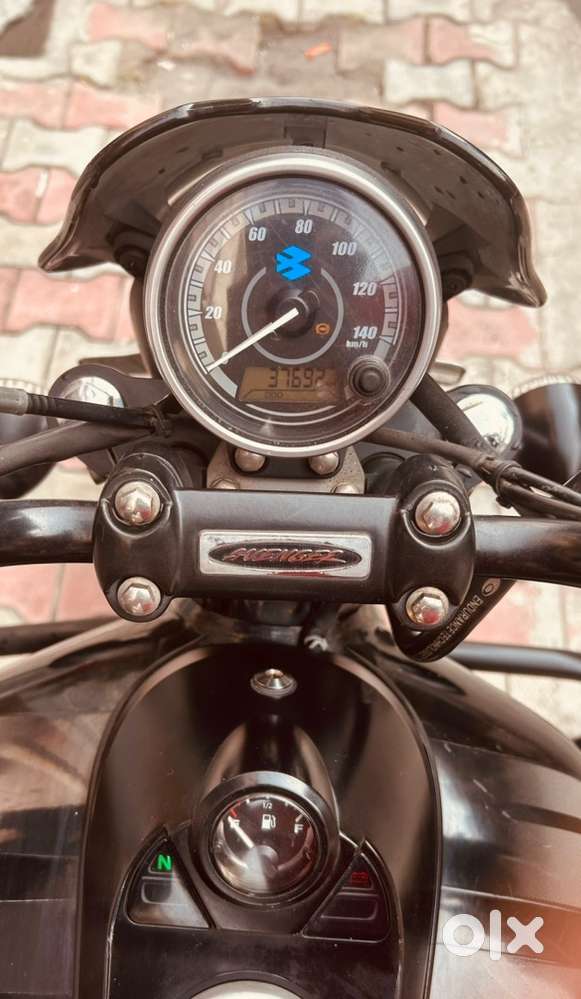 BAJAJ AVENGER 160 CC STREET