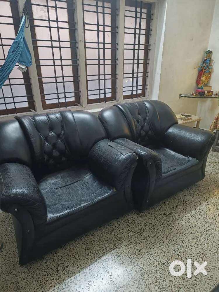 Sofa black colour
