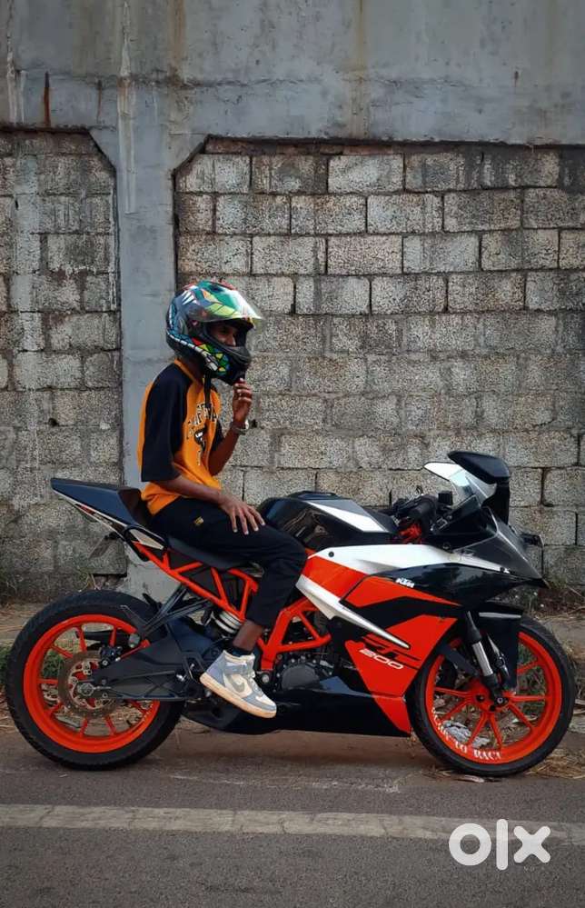 RC 200 2018 last model no major accident history brand new front tyre