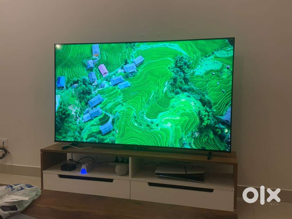 3 days old Philips 8100 Series 65” QLED TV