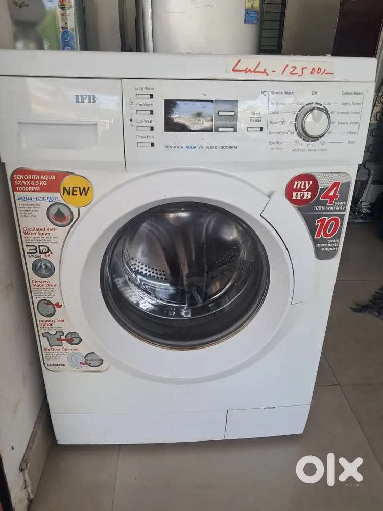 USED FRIDGE AND WASHING MACHINE