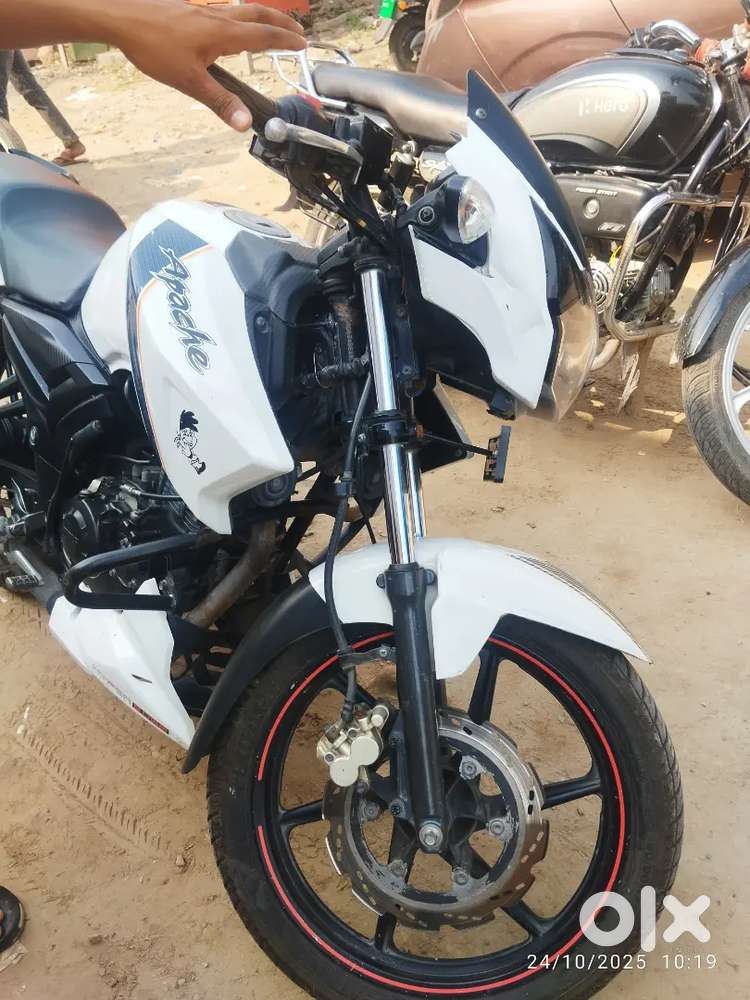 Apache rtr 160 with new type best in condition