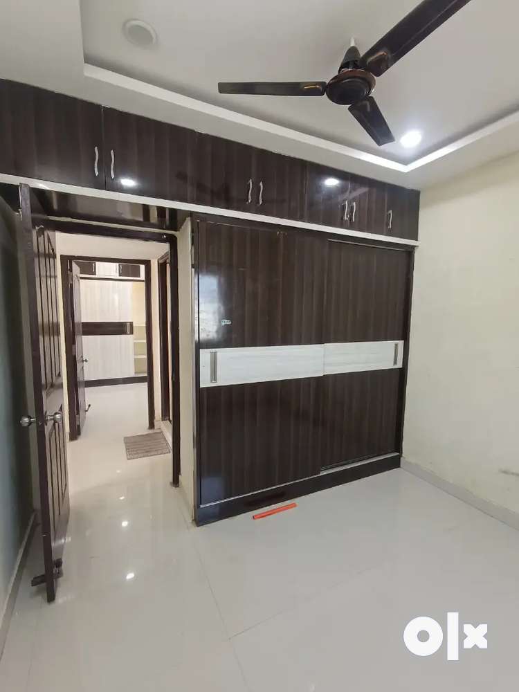 Flats available in kondapur and kphb for bachelor's, Co-living