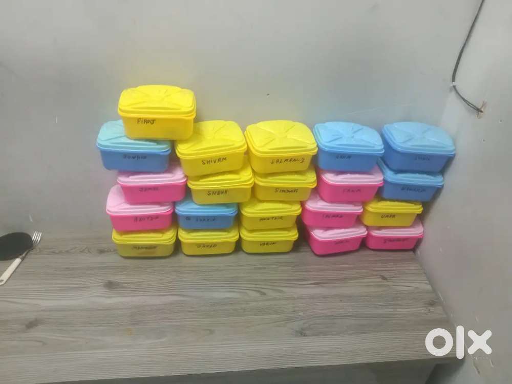 Cook chaiye tiffin service ke liye and Safai wala