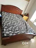 Queen size bed with Duroflex Mattress