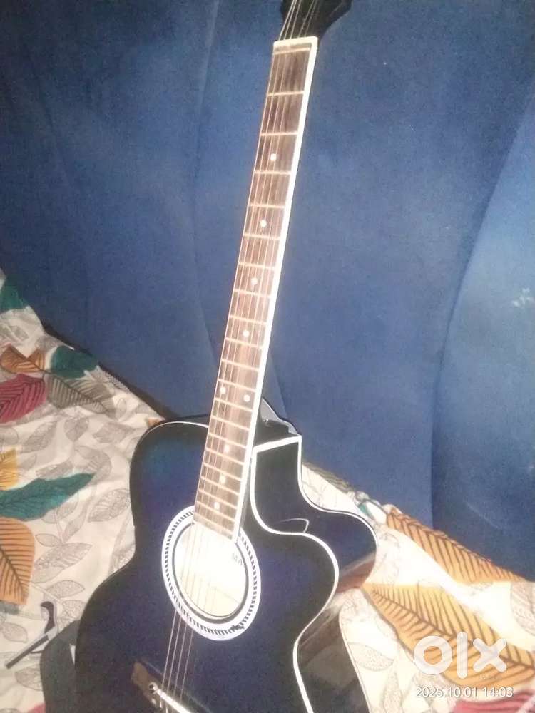 Arm Acoustic Guitar