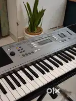 Yamaha PSR-E353 Portable Keyboard 61 Keys (Adaptor Included)