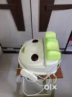 Leg massage machine