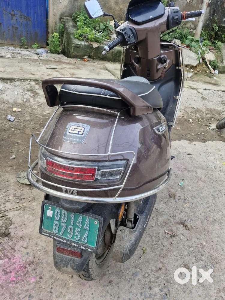 Tvs iqube s