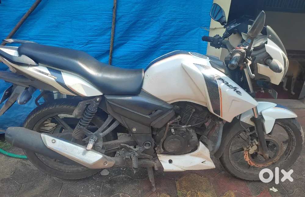 apache rtr 160 2015 model 48000 km driven.