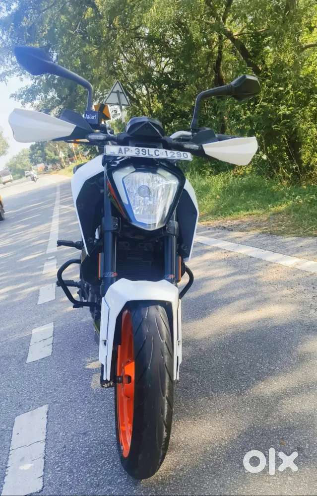 Ktm duke 200