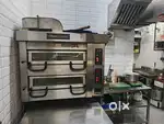 Pizza outlet