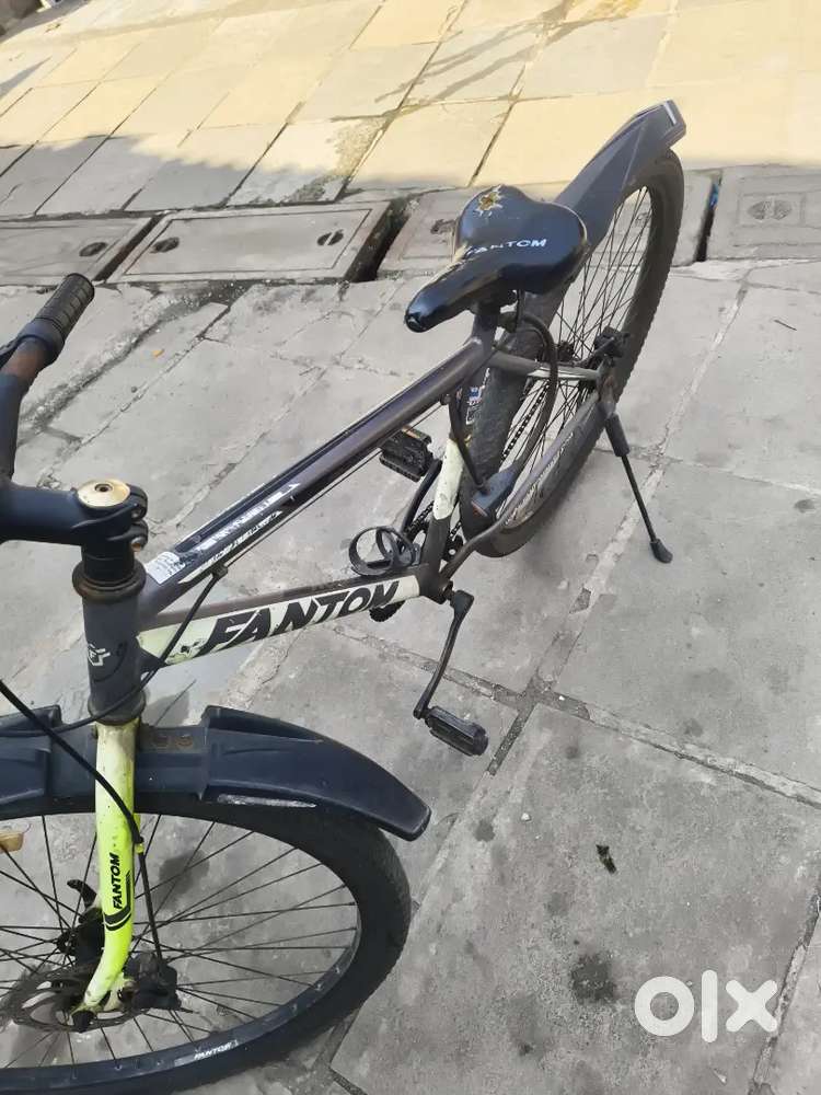 Fantom 29 Hiking/bicycle - Urgent Sale Rs- 2500 (negotiable)