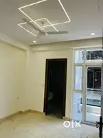 2bhk semi furnished flat 975 sqft lift available proper gated society
