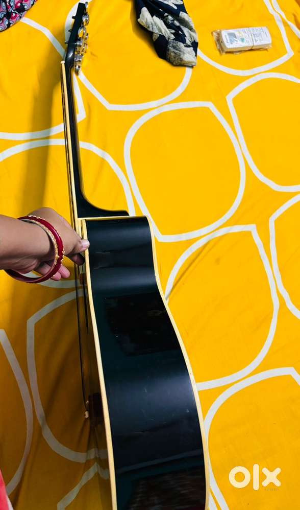 Acoustic guitar for sale in mint condition