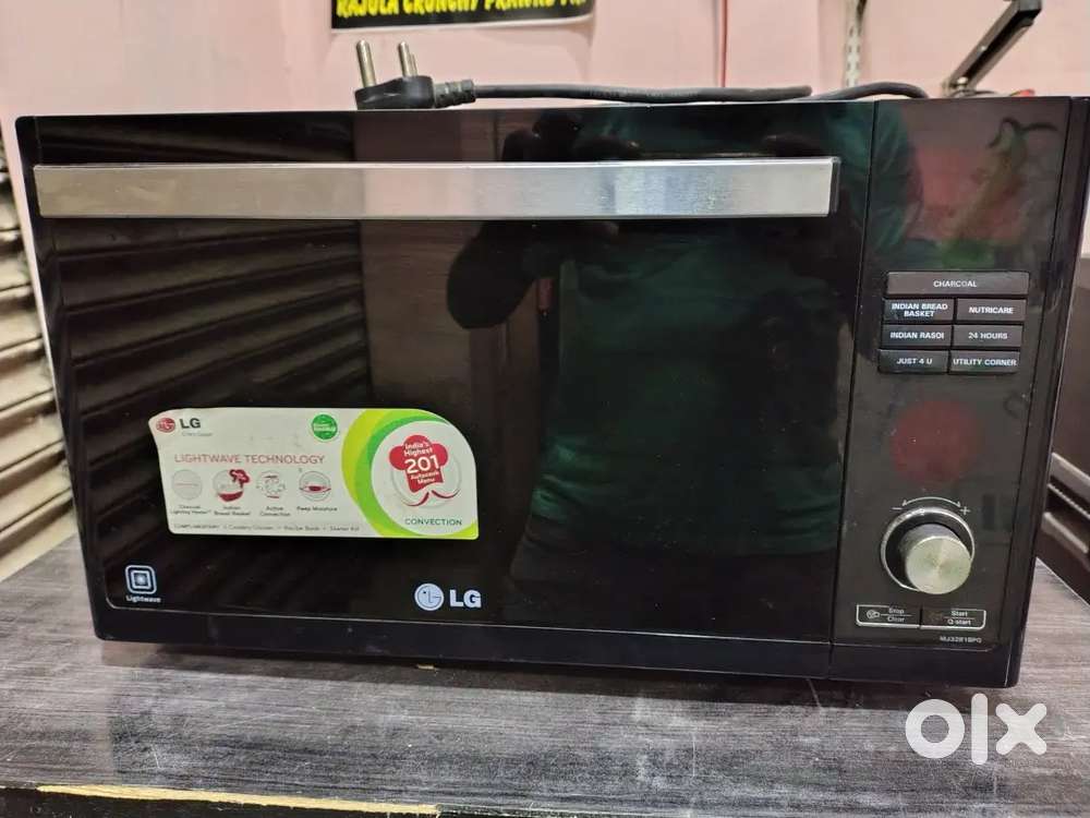 LG Charcoal Microwave 32 litres in original Condition