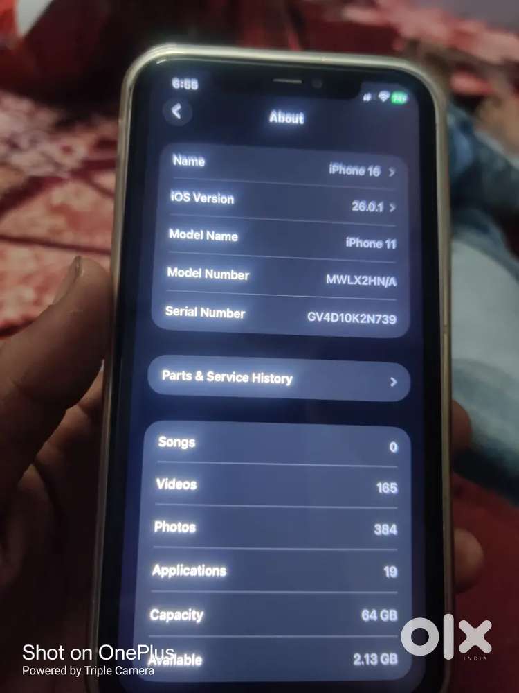 New condition phone bill bhi h original charger bhi h