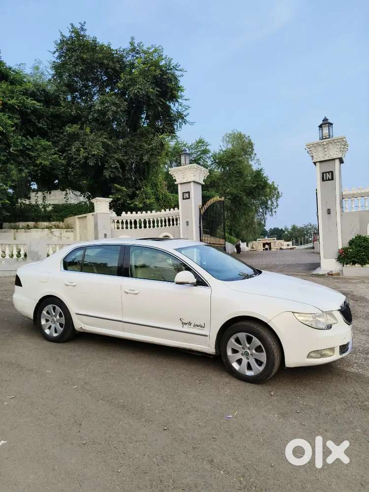 New 55 Lacs 7 Speed Gearbox  Sunroof  Skoda Superb Elegance 1.8 TSI
