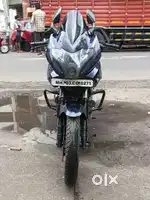 BAJAJ PULSAR 220f