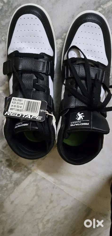 New shoes red tape size-8