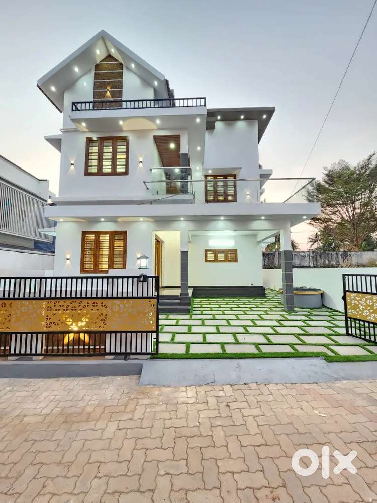 4BHK GATEDED VILLA FOR SALE IN KAKKANAD NEAR KALAMSSERY