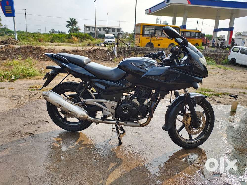 Bajaj pulsur 220F