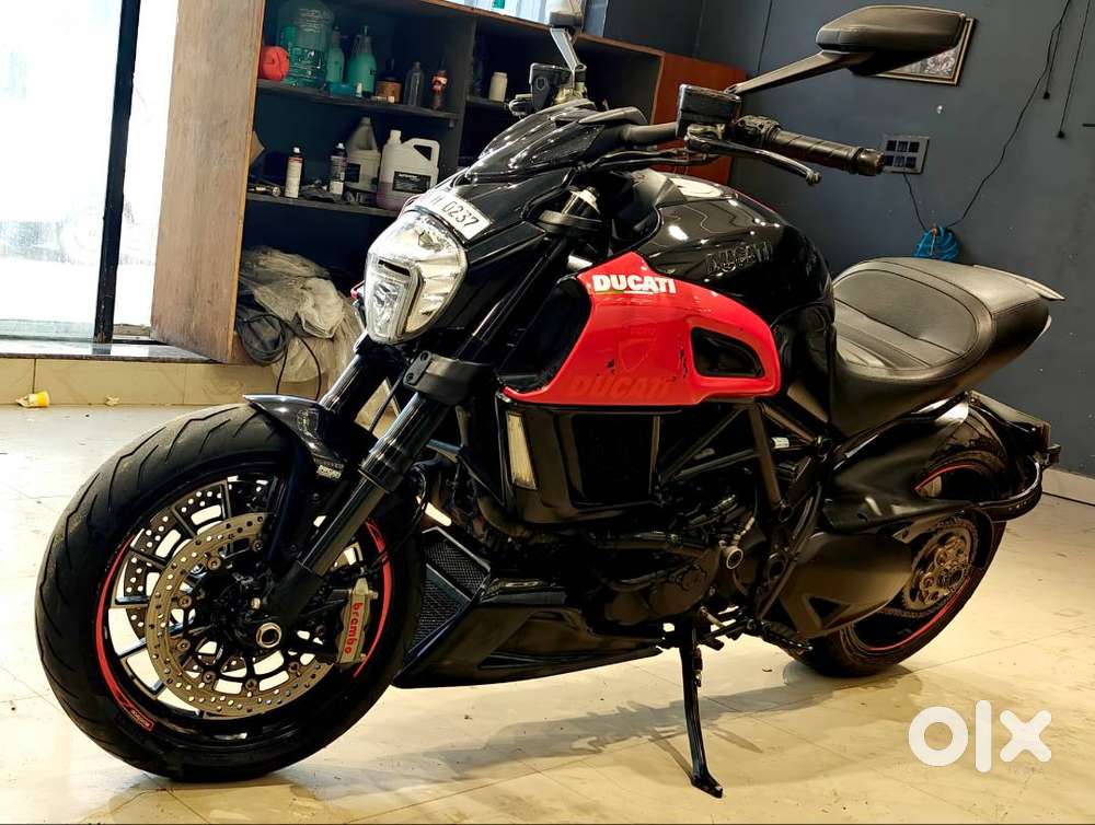 Ducati Diavel Black Stealth (Limited Edition)