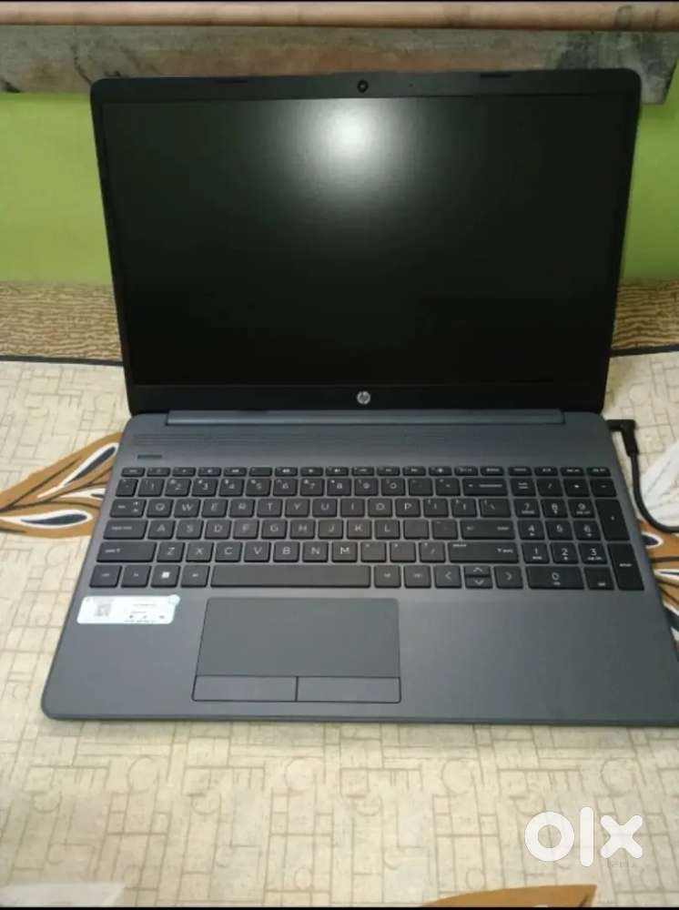 HP 255 G9 AMD Athlon Dual Core AMD Athlon Silver-3050U (4 GB/256 GB)