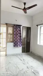 Budget friendly 3 BHK Sakherbazer metro walking distance