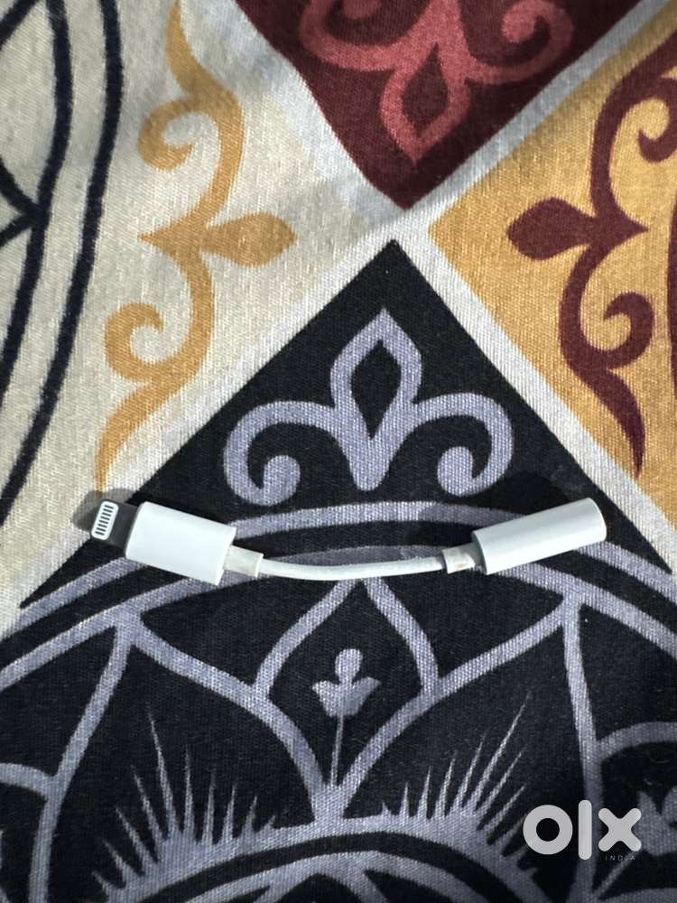 apple lightning to 3.5mm connector
