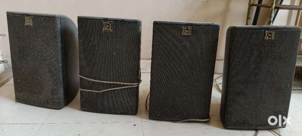 Martin Audio Speakers with Woofer