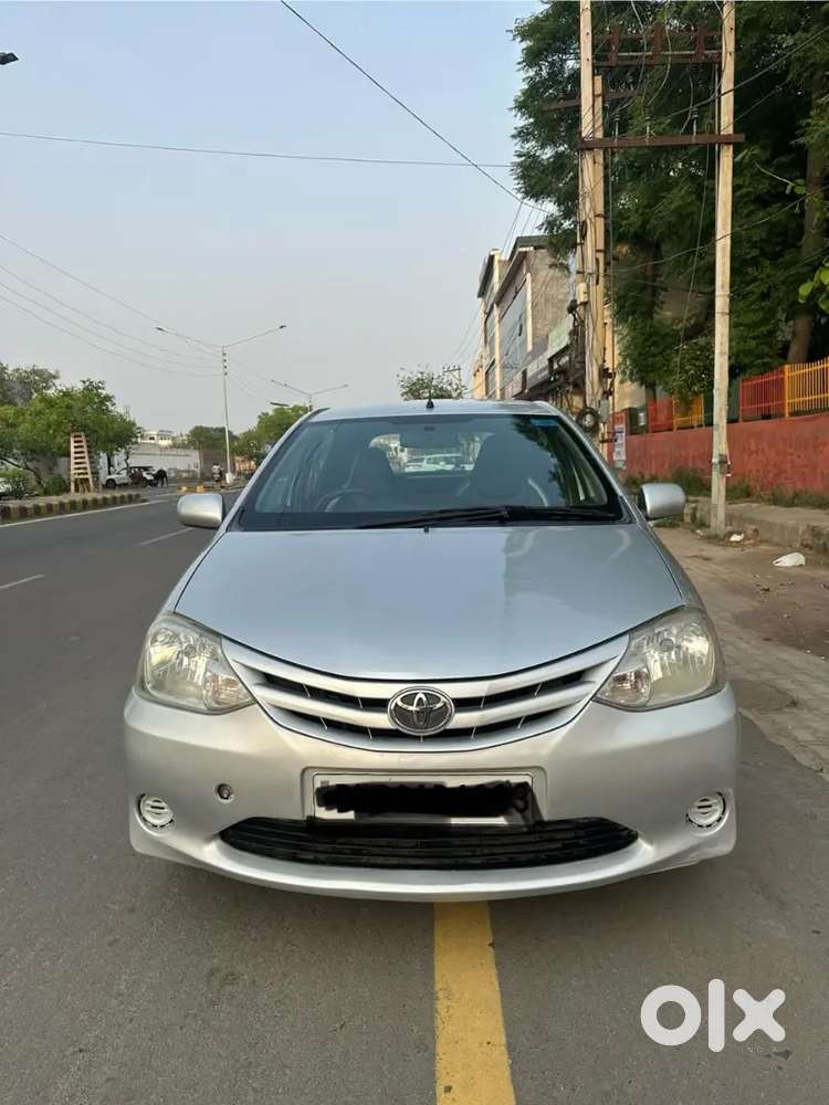 Toyota Etios Liva 2013 Petrol 30000 Km Driven