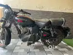 Royal Enfield Black Stelth Classic 350