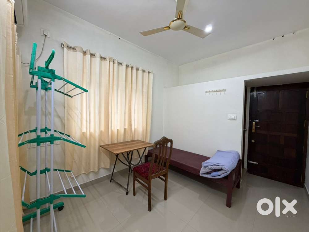 Ladies only (2nos)Furnished Single room with a/c Near Pattom 8000/-
