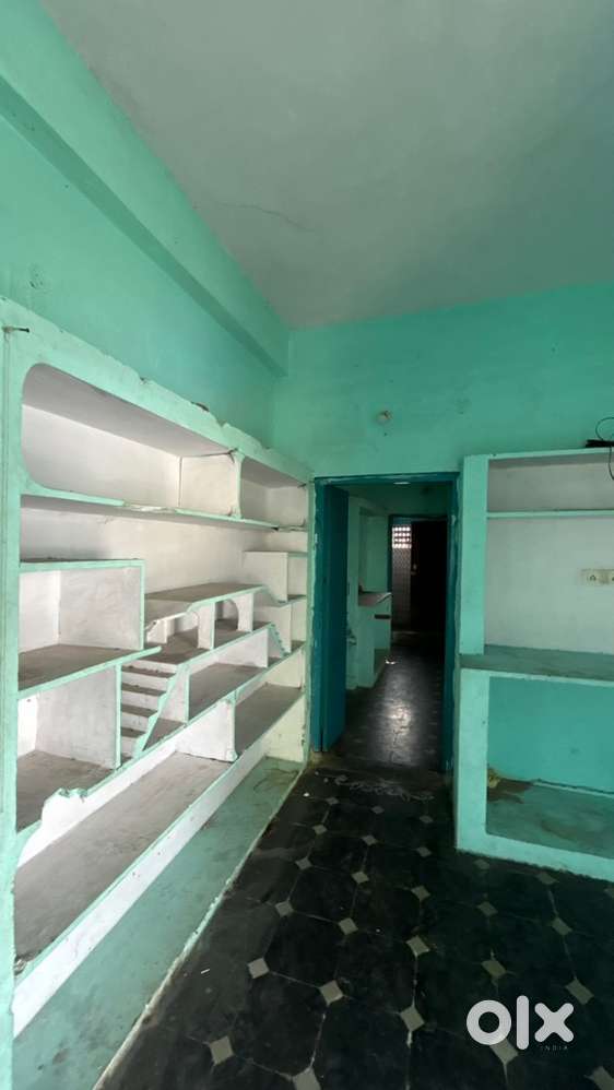 single bedroom with Hall and attached bathroom with warenda