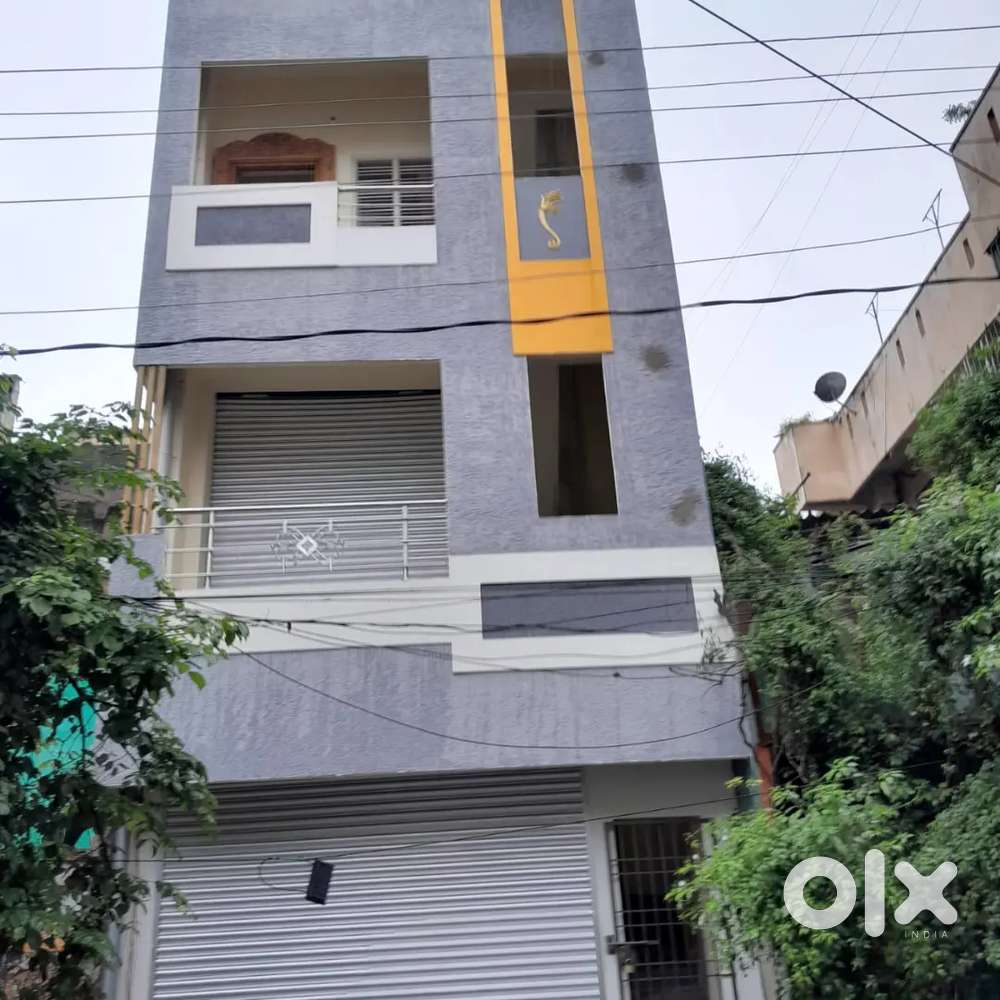 First floor shop for rent (Advance of 6 months)