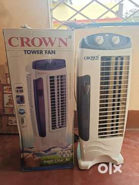 Old crown white colour blower fan in good condition
