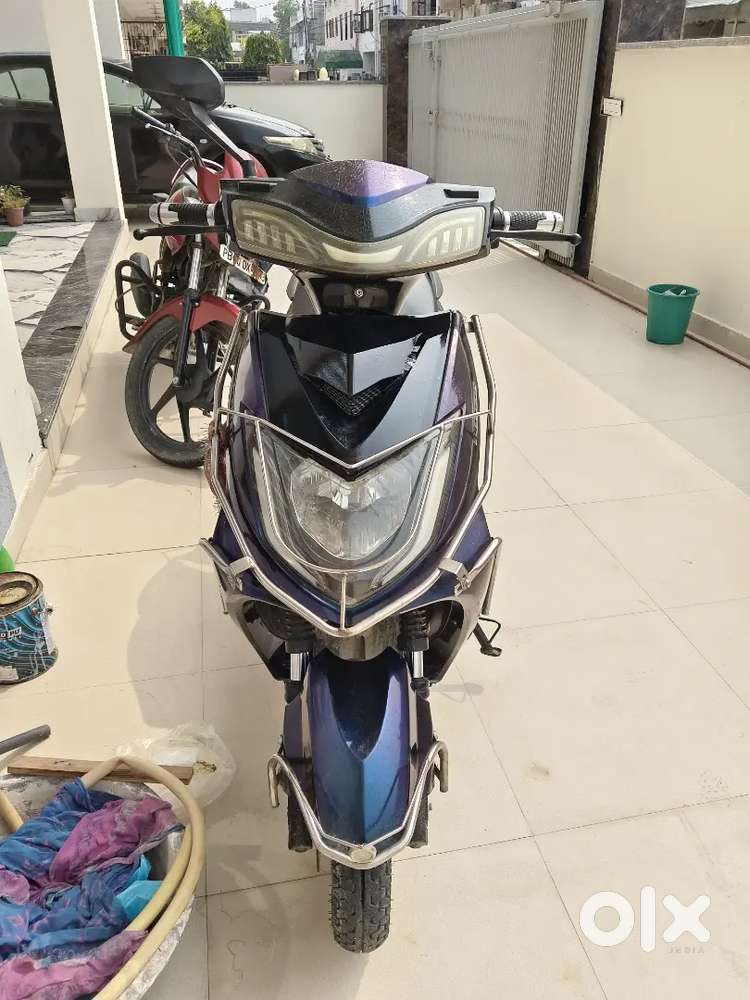 Branded Kinetic Electric Scooty