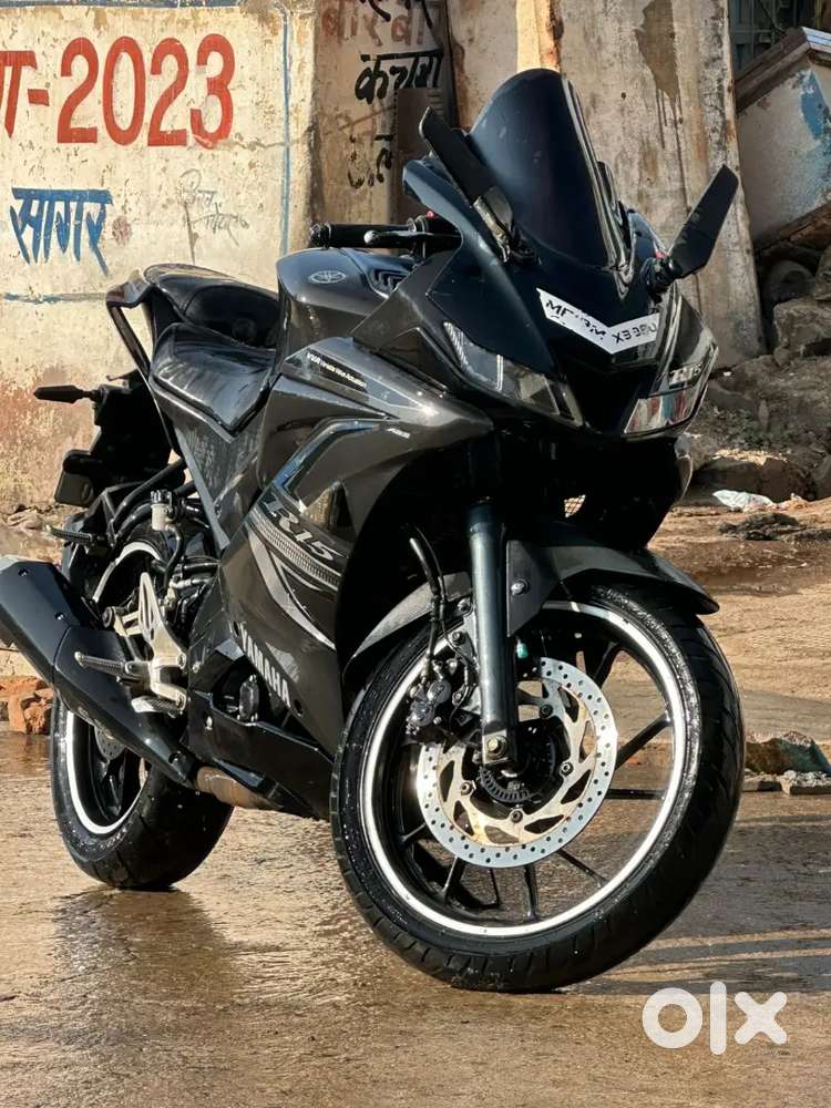 Yamaha R15 v3 ABS 8000rs extra items install already