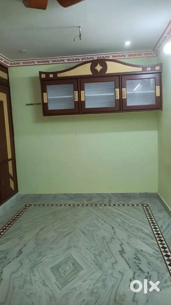 House for rent in Old Guntur near Anjaneya opticals