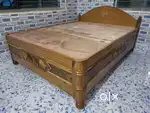 New wooden box bed having size 5/6.5.
Made by wood and plywood.