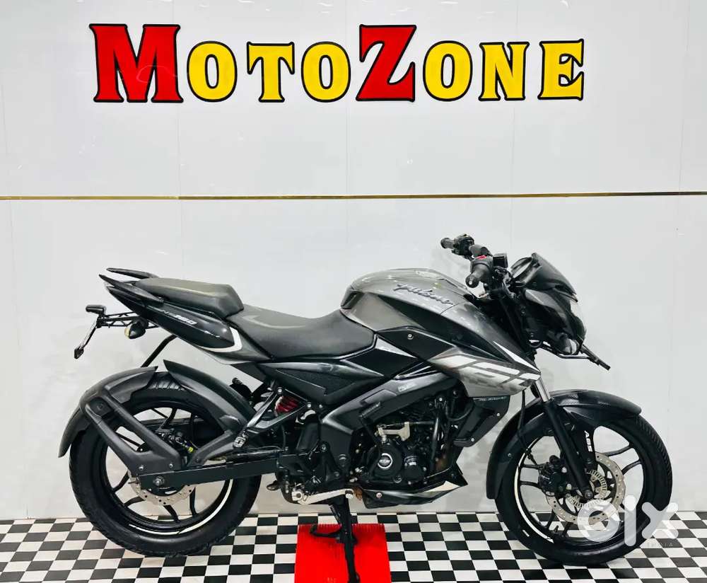 BAJAJ PULSAR NS 160
DUAL DISC