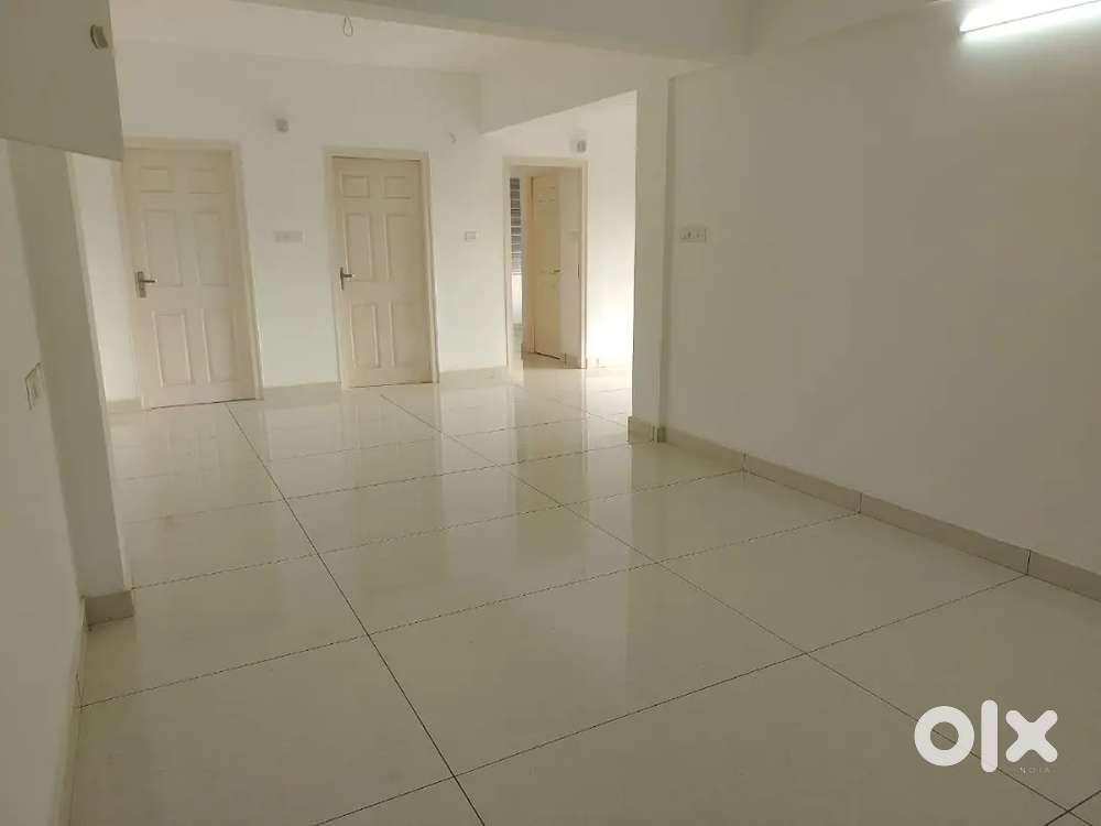 3 bhk semi furnished apartment