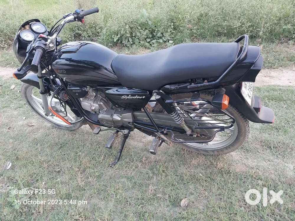 2018 model saaf condition one hand use bike koi kmi nhi fix price