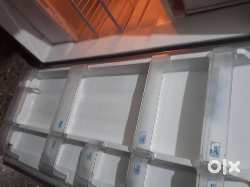 GODREJ FRIDGE 5 STAR 210 LITERS