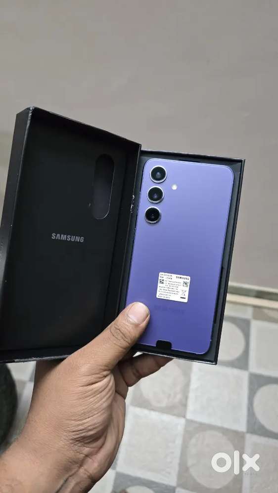 Box piece Samsung S24 8GB 256 GB variant Cobalt blue